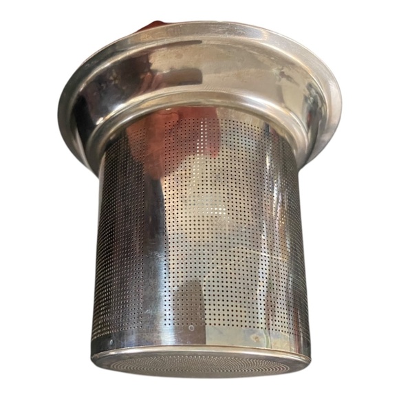 DAVIDsTEA, Nordic Mug, pelican, colour changing ceramic mug with strainer & lid - Picture 13 of 15